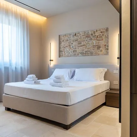 Homiday - Borgo Mediterraneus Pineto