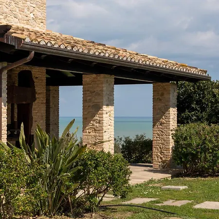 Homiday - Borgo Mediterraneus Pineto