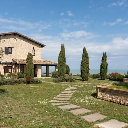 Lantgård Homiday - Borgo Mediterraneus Pineto